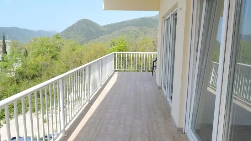 Prodaja, kuća, 225m², Mojdež, Herceg Novi