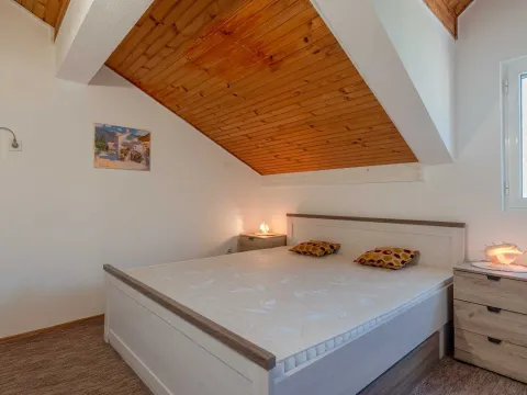 Sale, house, 150m², Stoliv, Kotor - image 14