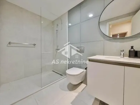 Izdavanje, trosoban stan, 89m², Savski Venac, Beograd - image 19