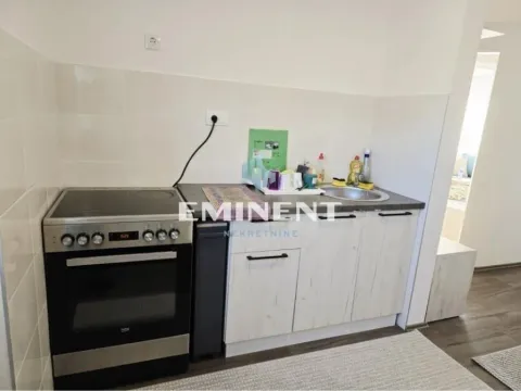 Izdavanje, trosoban stan, 90m², Stari Grad, Beograd - image 9