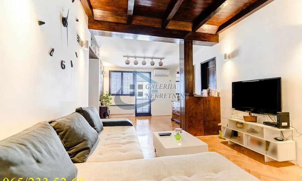 Prodaja, četvorosoban stan, 81m², Đeram Pijaca, Beograd