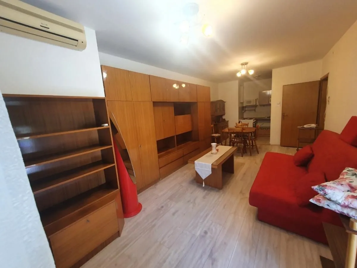 Izdavanje, jednosoban stan, 50m², Bulevar Evrope, Novi Sad Sve Podlokacije