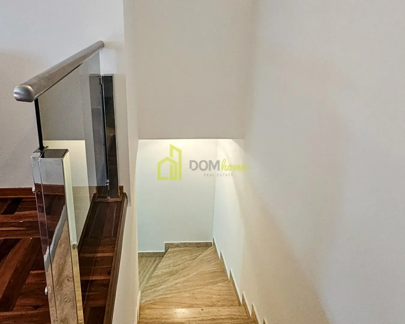 Sale, five bedroom apartment, 175m², Gorica C, Podgorica