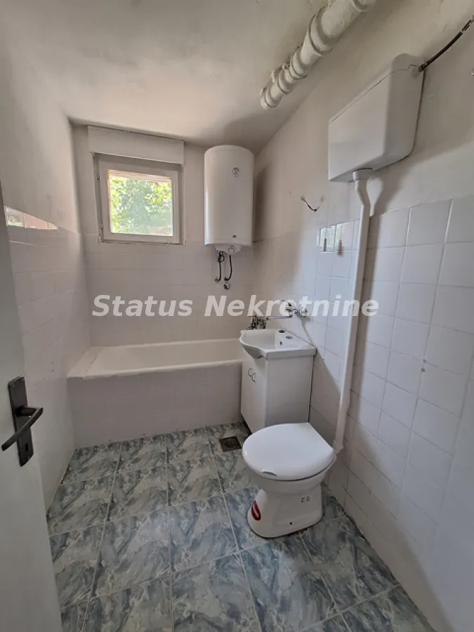Izdavanje, jednosoban stan, 42m², Novo naselje, Novi Sad