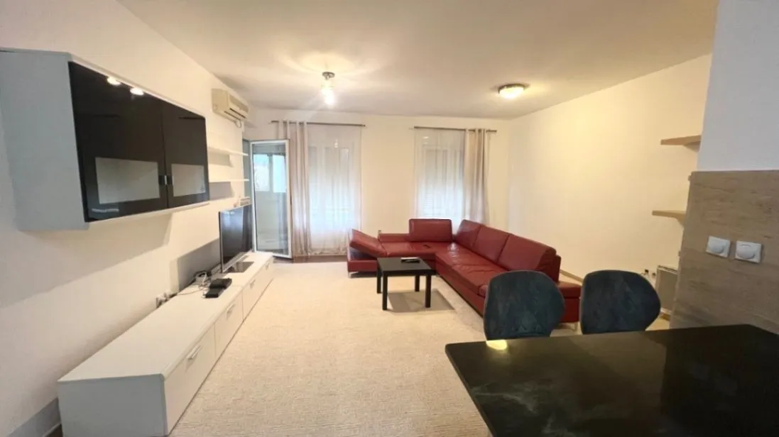 Izdavanje, dvosoban stan, 69m², Zabjelo, Podgorica