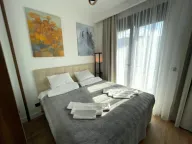 Izdavanje, trosoban stan, 82m², Bečići, Budva - image 13