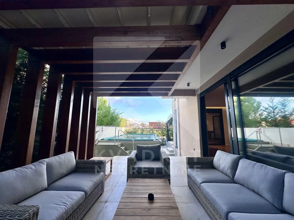 Rent, house, 230m², Gornja Gorica, Podgorica