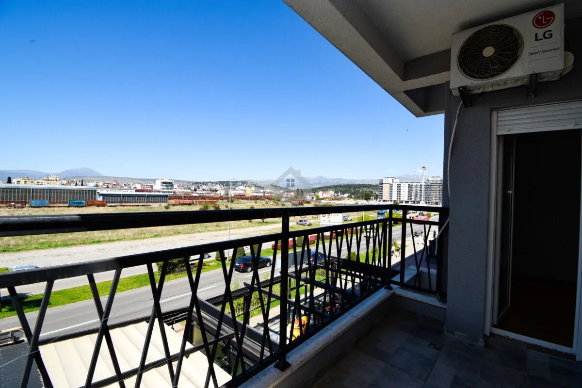 Rent, office space, 74m², Stari Aerodrom, Podgorica