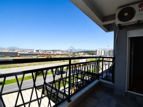 Rent, office space, 74m², Stari Aerodrom, Podgorica - image 12