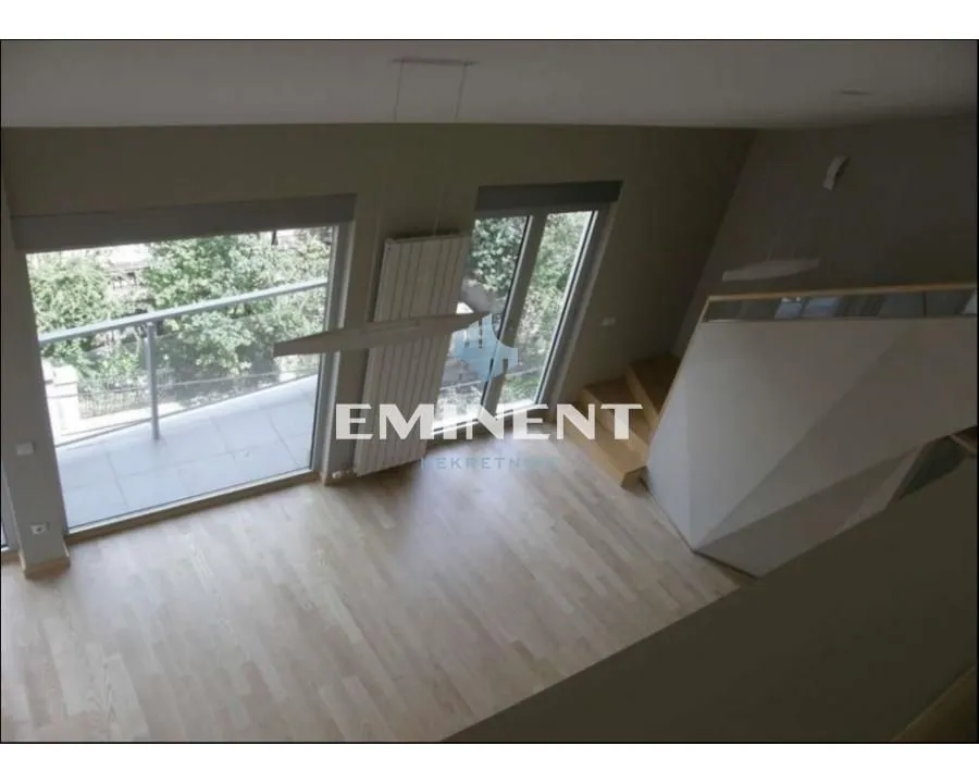 Izdavanje, trosoban stan, 130m², Kalenić Pijaca, Vračar Sve Podlokacije