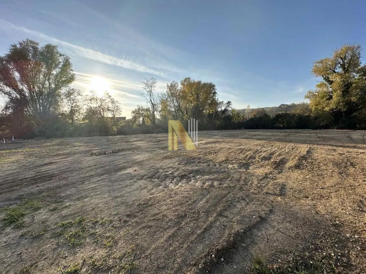Prodaja, plac, 1700m², Alibegovac, Petrovaradin