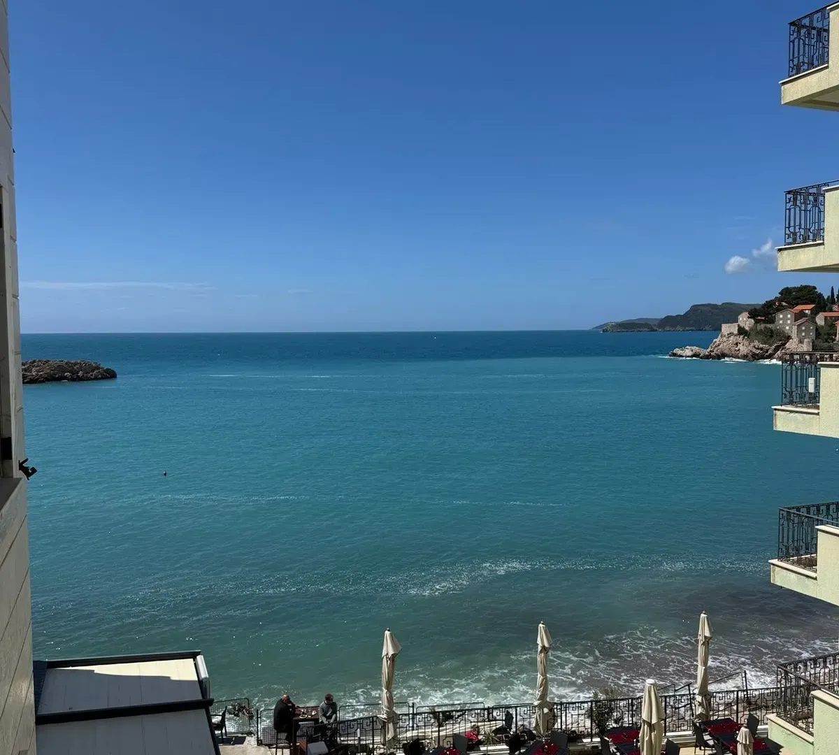 Sale, four bedroom apartment, 95m², Sveti Stefan, Budva