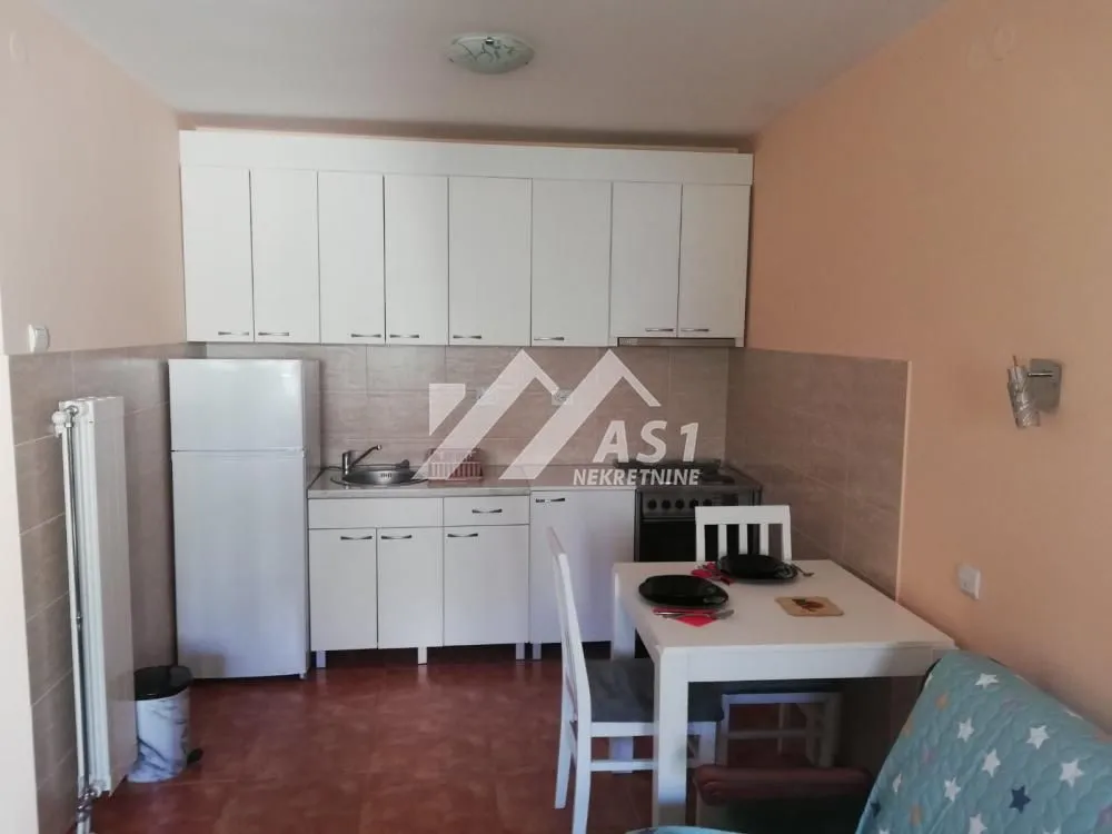 Izdavanje, stan, 27m², Sajam, Novi Sad Sve Podlokacije