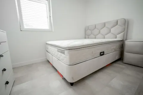 Sale, one bedroom apartment, 45m², Sveti Stefan, Budva - image 2