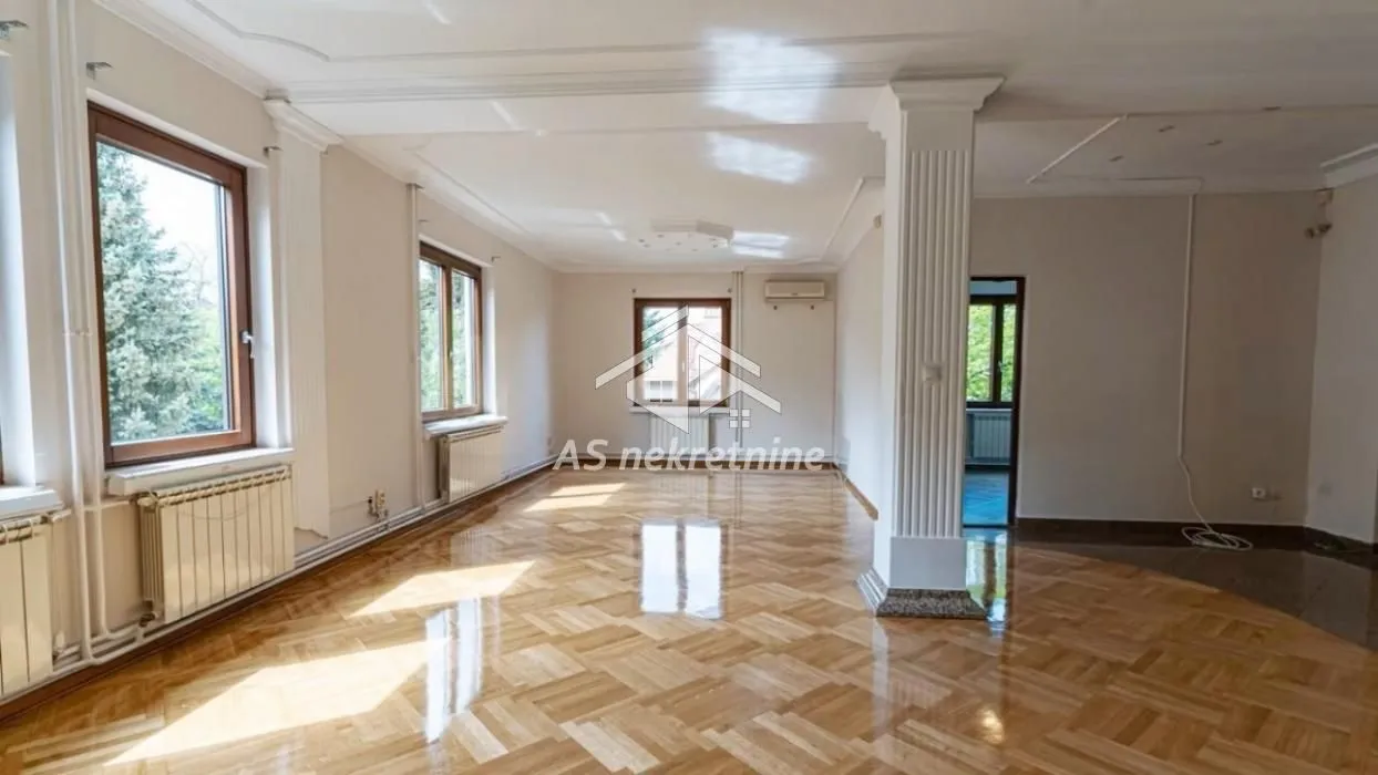 Izdavanje, stan, 210m², Savski Venac, Beograd