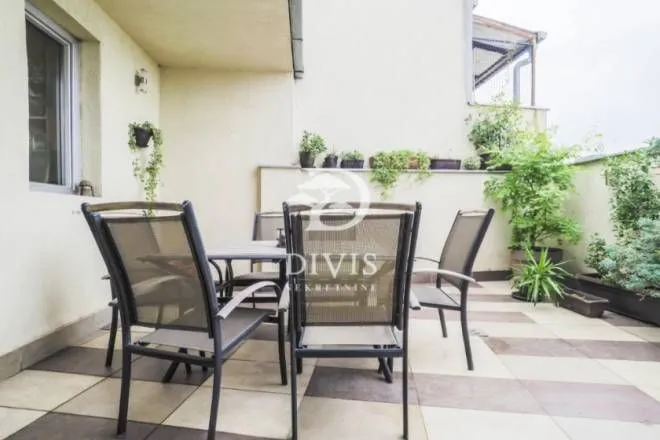 Sale, apartment, 250m², Cvetni Trg, Vračar Sve Podlokacije