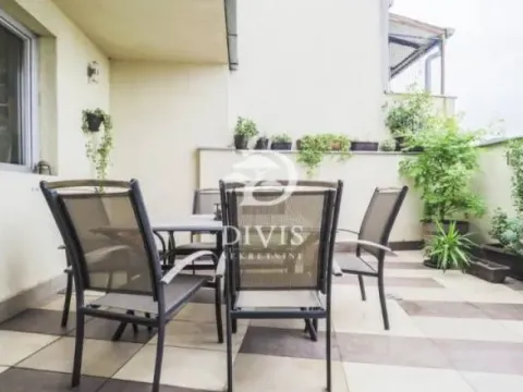 Sale, apartment, 250m², Cvetni Trg, Vračar Sve Podlokacije - image 12