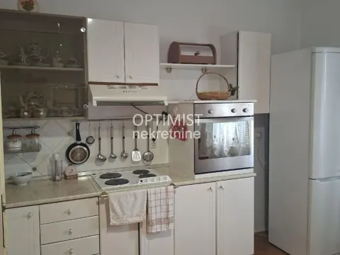 Sale, house, 98m², Zemun Meandri, Zemun Sve Podlokacije - image 4