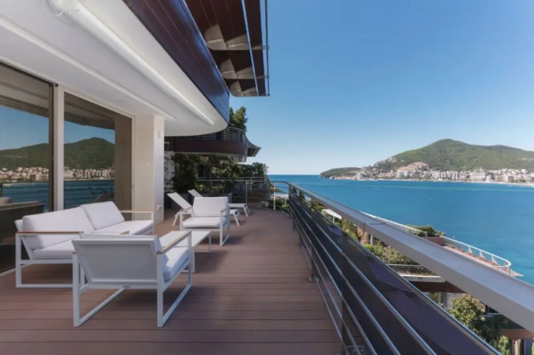 Sale, three bedroom apartment, 517m², Dukley Gardens, Budva