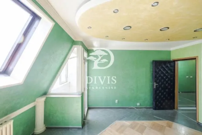 Prodaja, trosoban stan, 60m², Savski Trg, Beograd