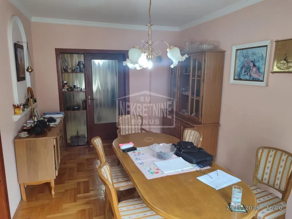 Prodaja, kuća, 160m², Kertvaroš, Subotica