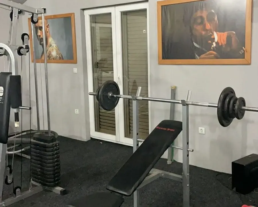 Izdavanje, dvosoban stan, 120m², Mrčevac, Tivat