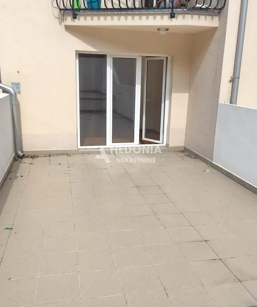 Izdavanje, jednosoban stan, 29m², Zvezdara Sve Podlokacije, Beograd