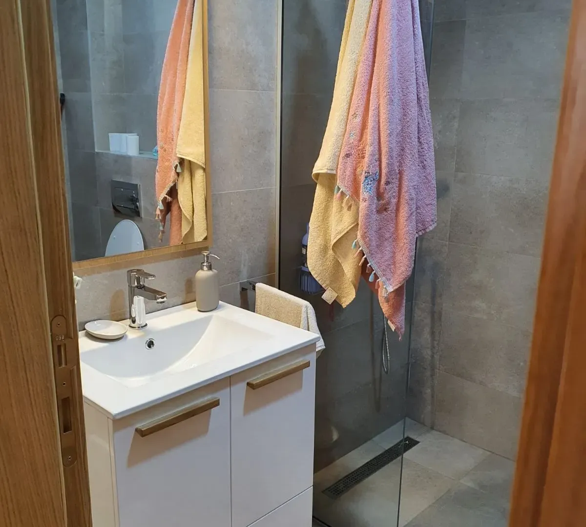 Rent, one bedroom apartment, 29m², Bečići, Budva