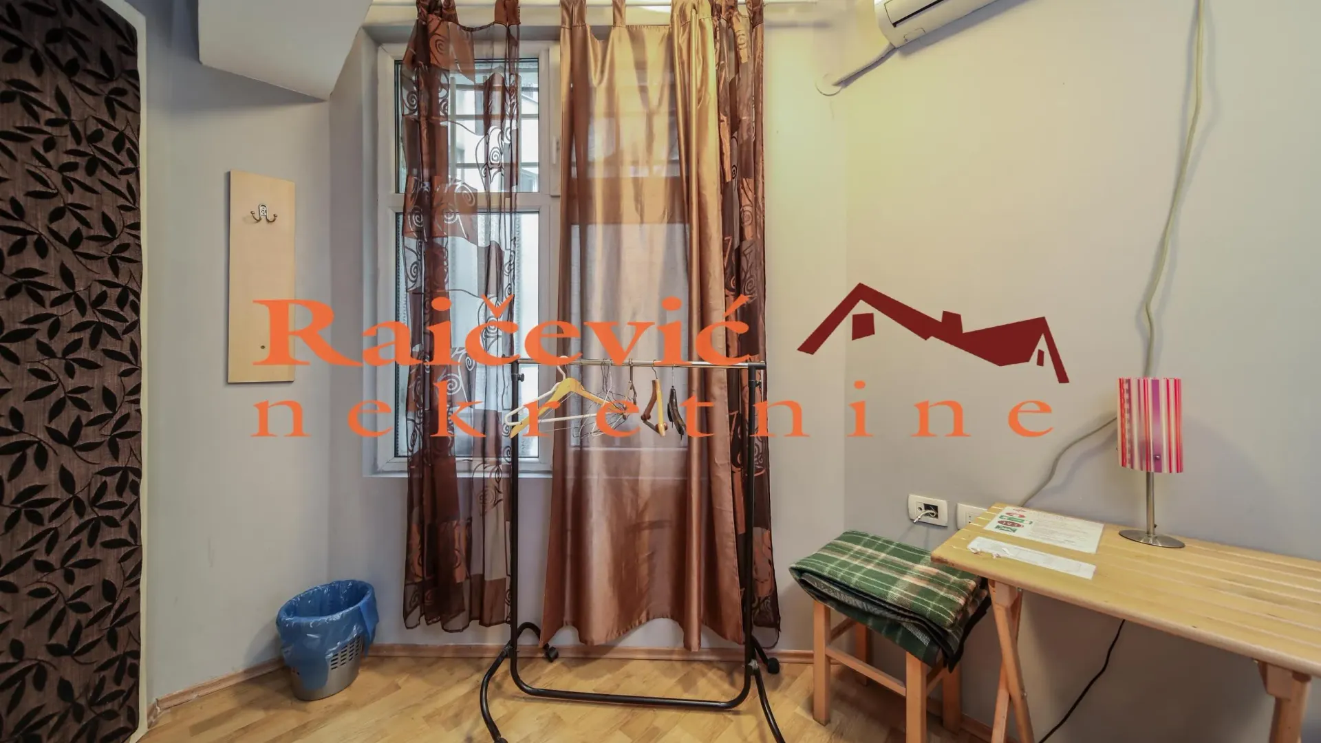 Prodaja, stan, 93m², Centar, Kruševac