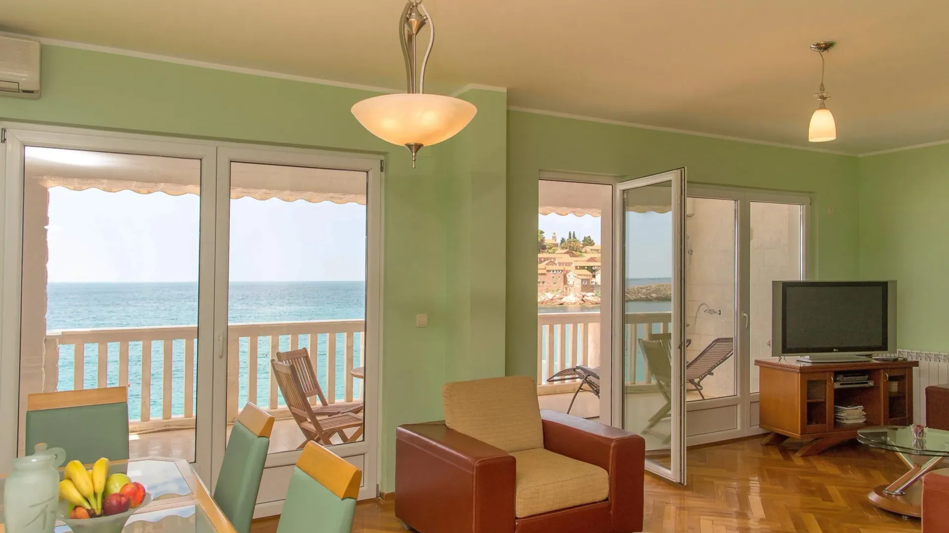 Sale, two bedroom apartment, 103m², Sveti Stefan, Budva