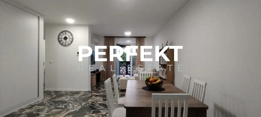 Prodaja, dvosoban stan, 65m², Pančevo, Srbija