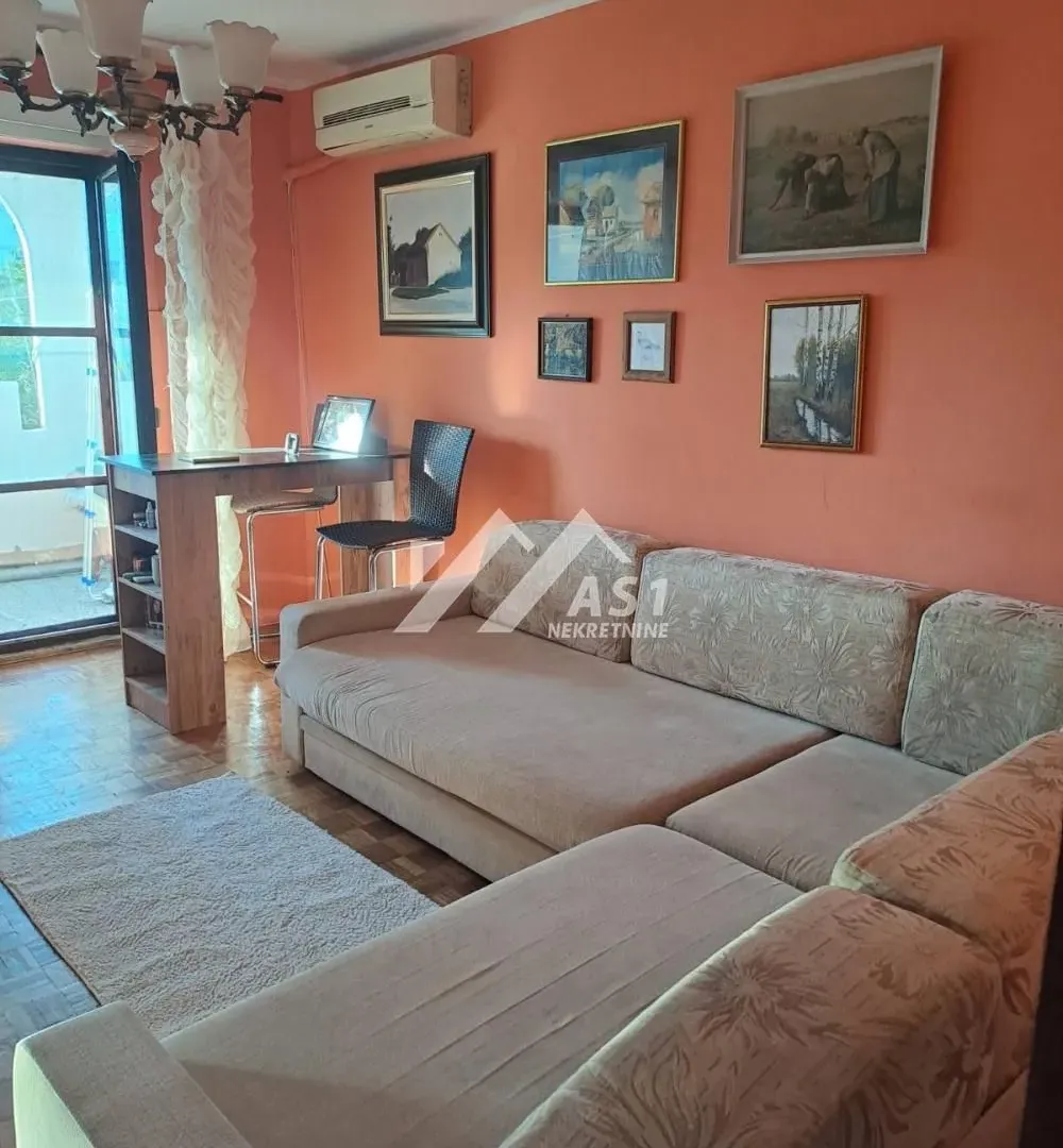 Izdavanje, četvorosoban stan, 84m², Sajam, Novi Sad Sve Podlokacije