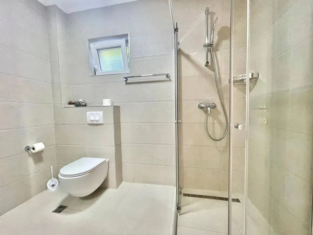 Sale, house, 200m², Zagora, Kotor