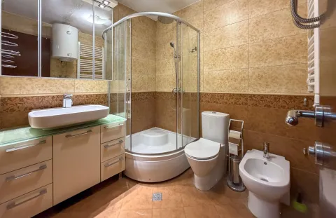 Prodaja, trosoban stan, 85m², Dobrota, Kotor - image 15