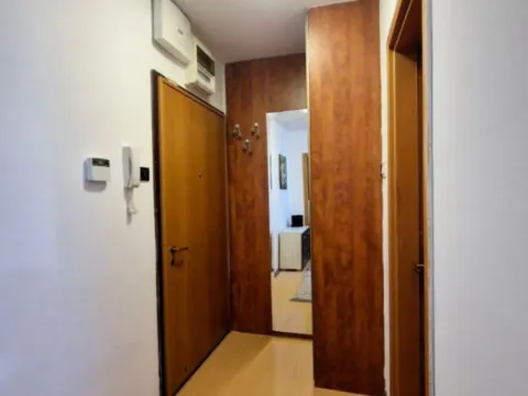 Rent, one bedroom apartment, 52m², Zaobilaznica, Budva - image 5