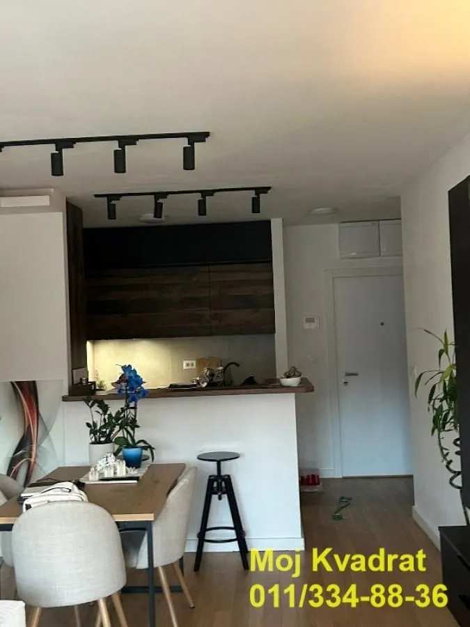 Prodaja, trosoban stan, 71m², Zemun Sve Podlokacije, Beograd