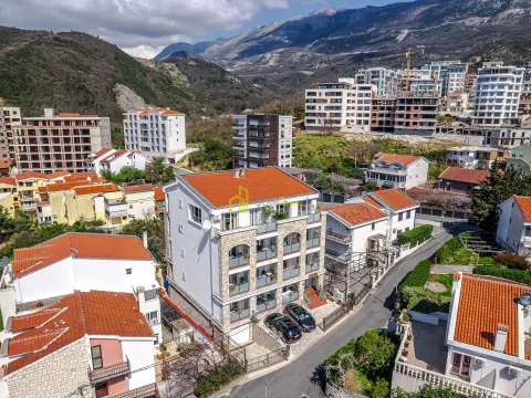 Prodaja, poslovni prostor, 1000m², Bečići, Budva - image 63