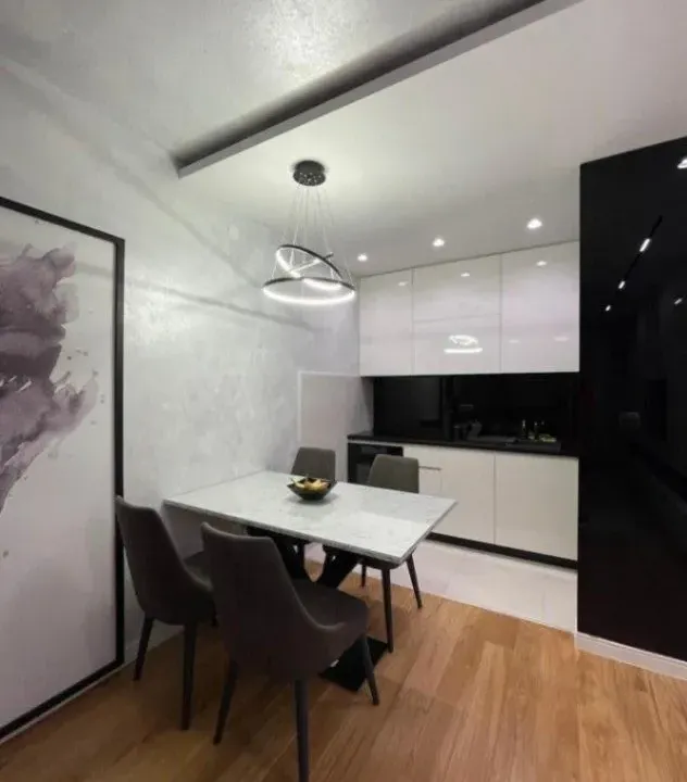 Izdavanje, dvosoban stan, 70m², Central Point, Podgorica