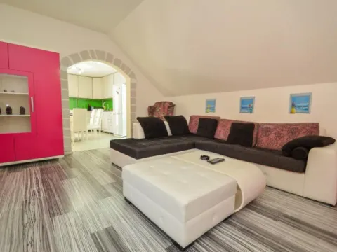 Sale, house, 100m², Centar, Kotor - image 5