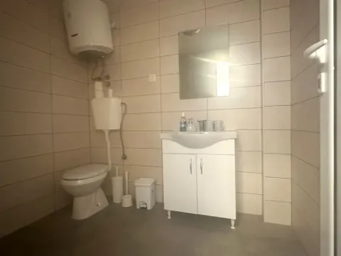 Prodaja, poslovni prostor, 68m², Bar, Crna Gora - image 9