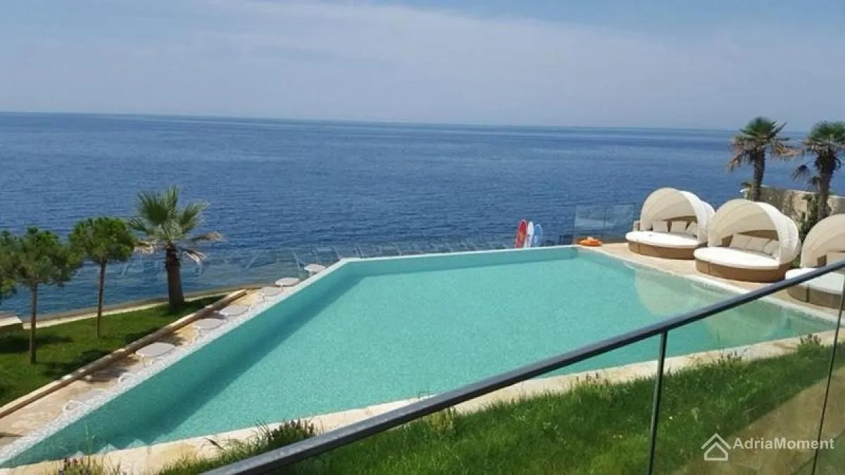 Prodaja, dvosoban stan, 86m², Dobre Vode, Bar