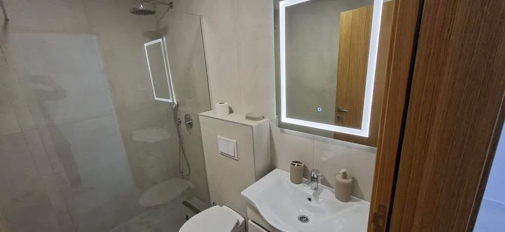 Izdavanje, jednosoban stan, 40m², Centar, Ulcinj