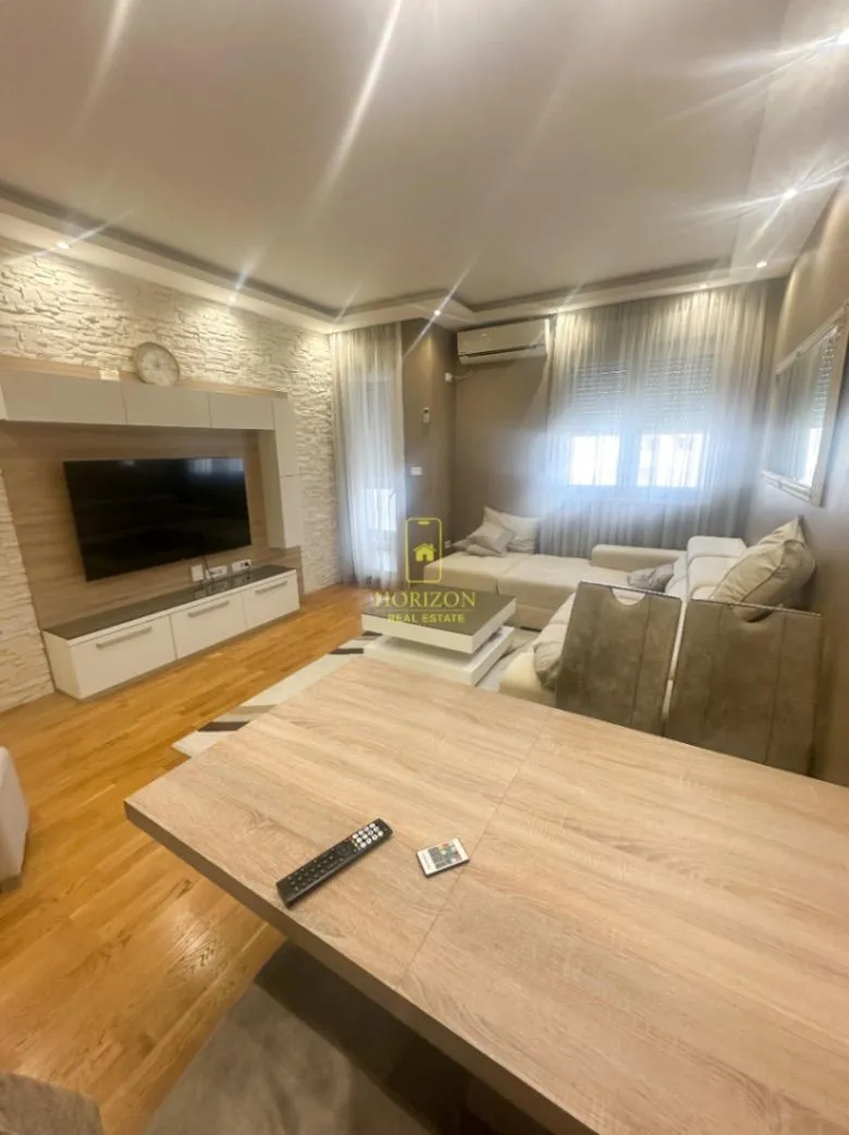 Izdavanje, jednosoban stan, 43m², City Kvart, Podgorica