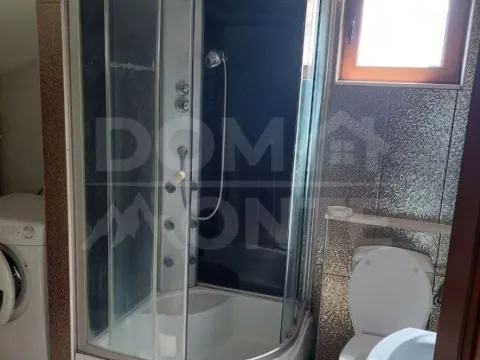 Izdavanje, trosoban stan, 130m², Radanovići, Kotor - image 3
