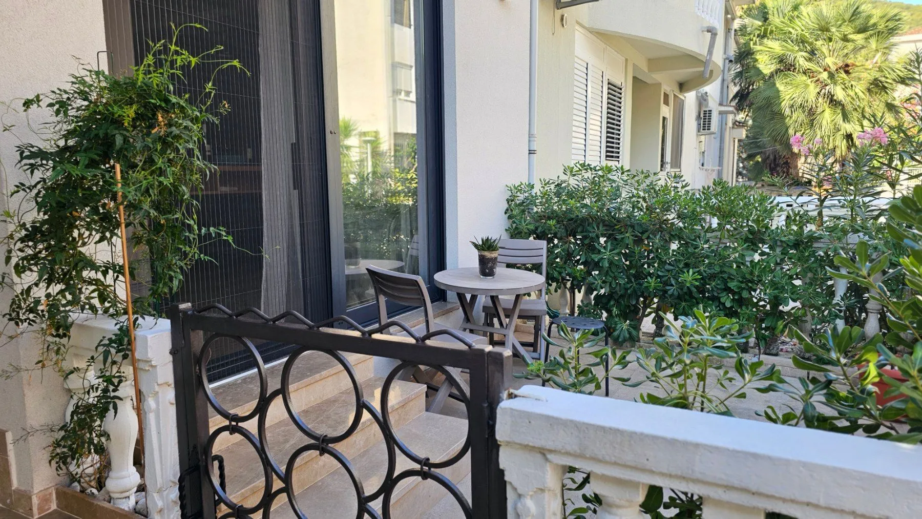 Izdavanje, stan, 35m², Budva, Crna Gora