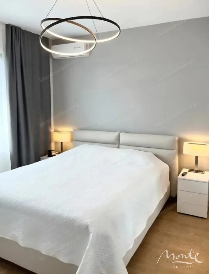 Sale, two bedroom apartment, 81m², Bečići, Budva