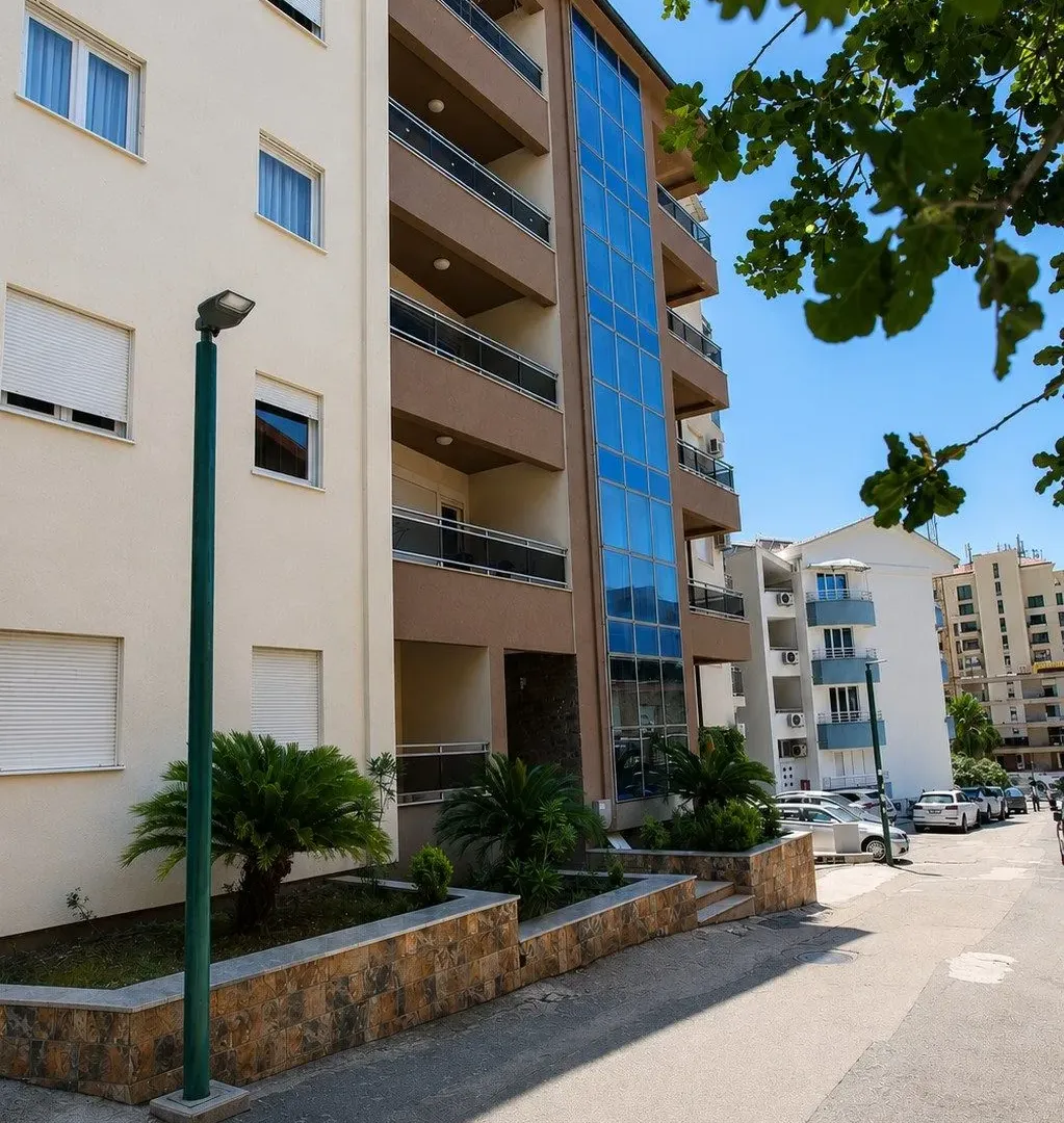 Sale, two bedroom apartment, 67m², Bečići, Budva