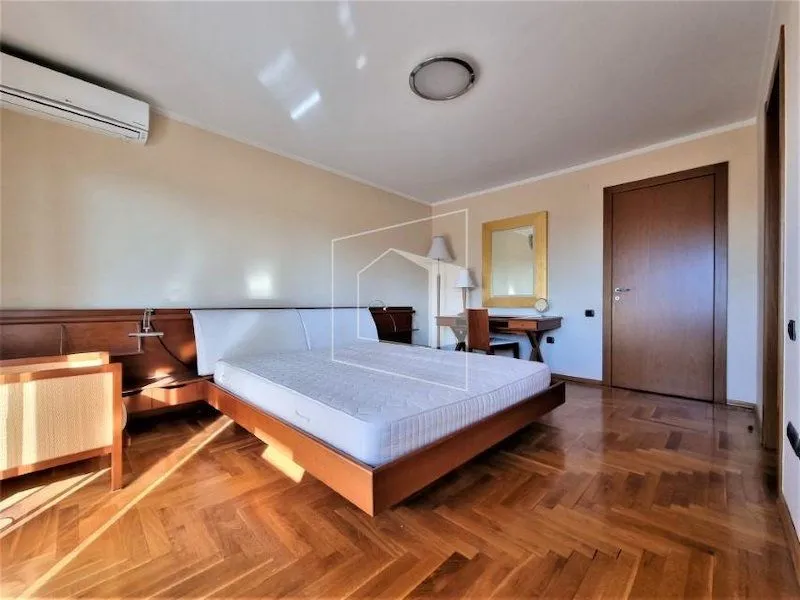 Prodaja, stan, 280m², Preko Morače, Podgorica