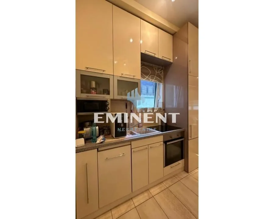 Izdavanje, stan, 38m², Stari Grad, Beograd