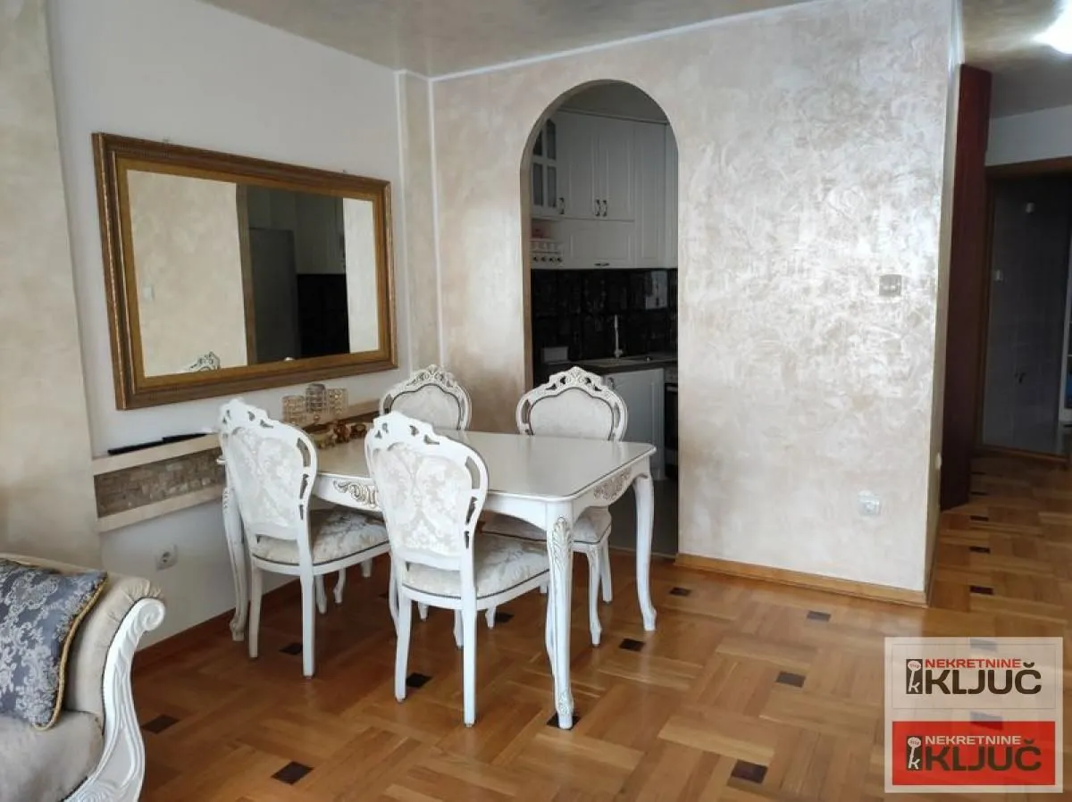 Prodaja, četvorosoban stan, 91m², Bulevar Evrope, Novi Sad Sve Podlokacije